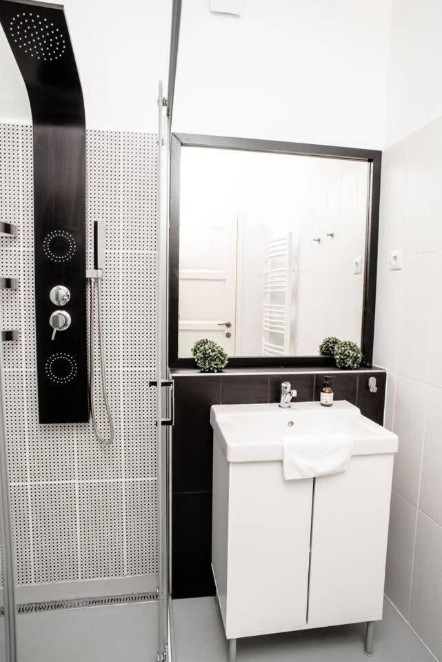 Cute, New And Stylish Apartment In The Center Budapesta Exterior foto